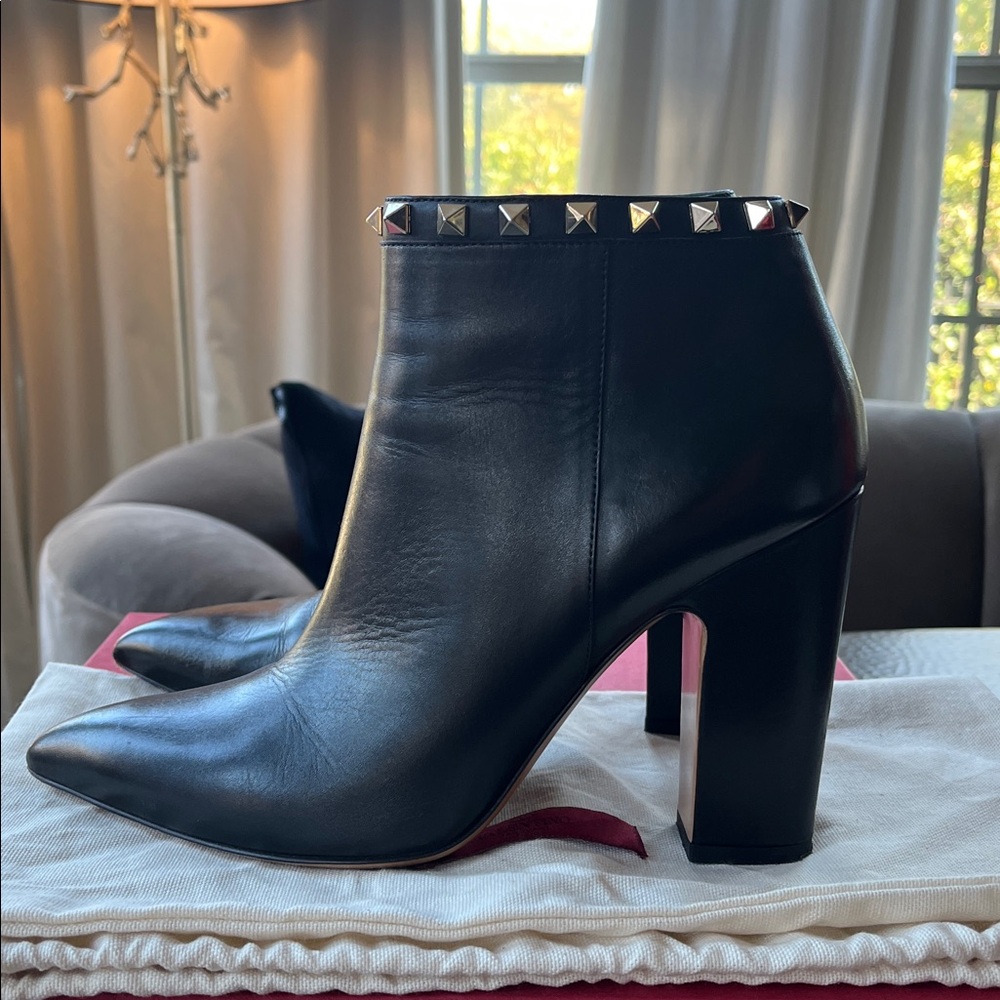 Valentino Ankle Boots Size 40.
